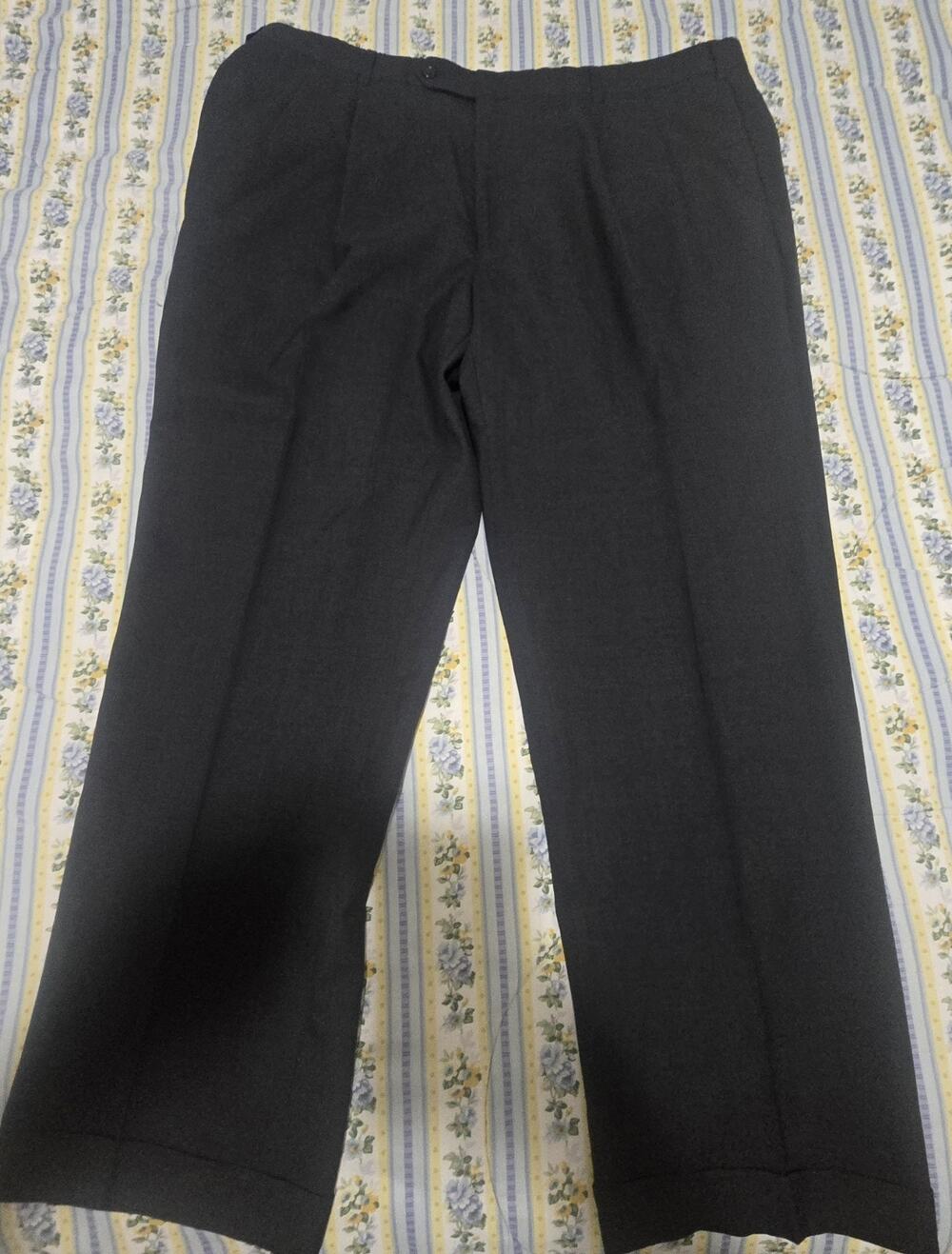 JOS A BANK Wool Pleated Cuffed Dress Pants Gray Charcoal Mens 40x29